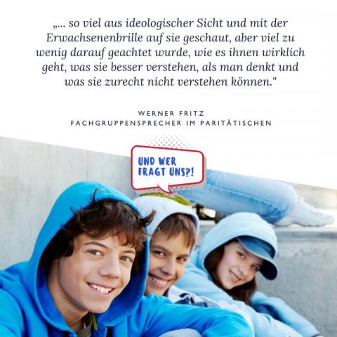 Jugendliche lachen in die Kamera