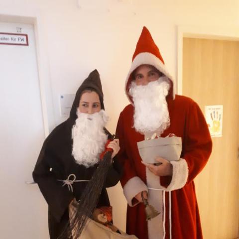 Nikolaus und Knecht Ruprecht auf Station