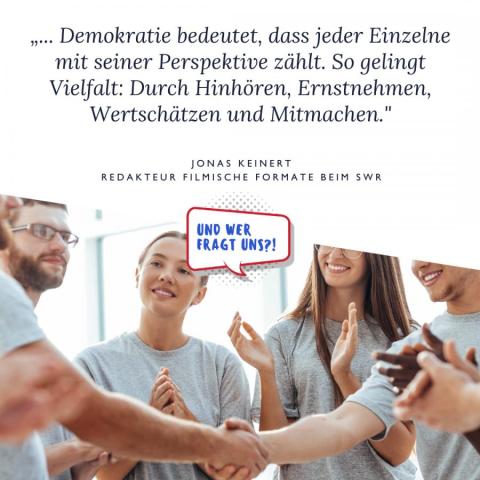 junge Menschen diskutieren zusammen