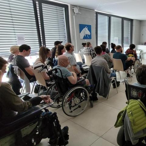 Teilnehmer*innen und Referent