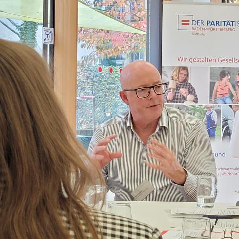 Austausch beim Sozialpolitischen Forum