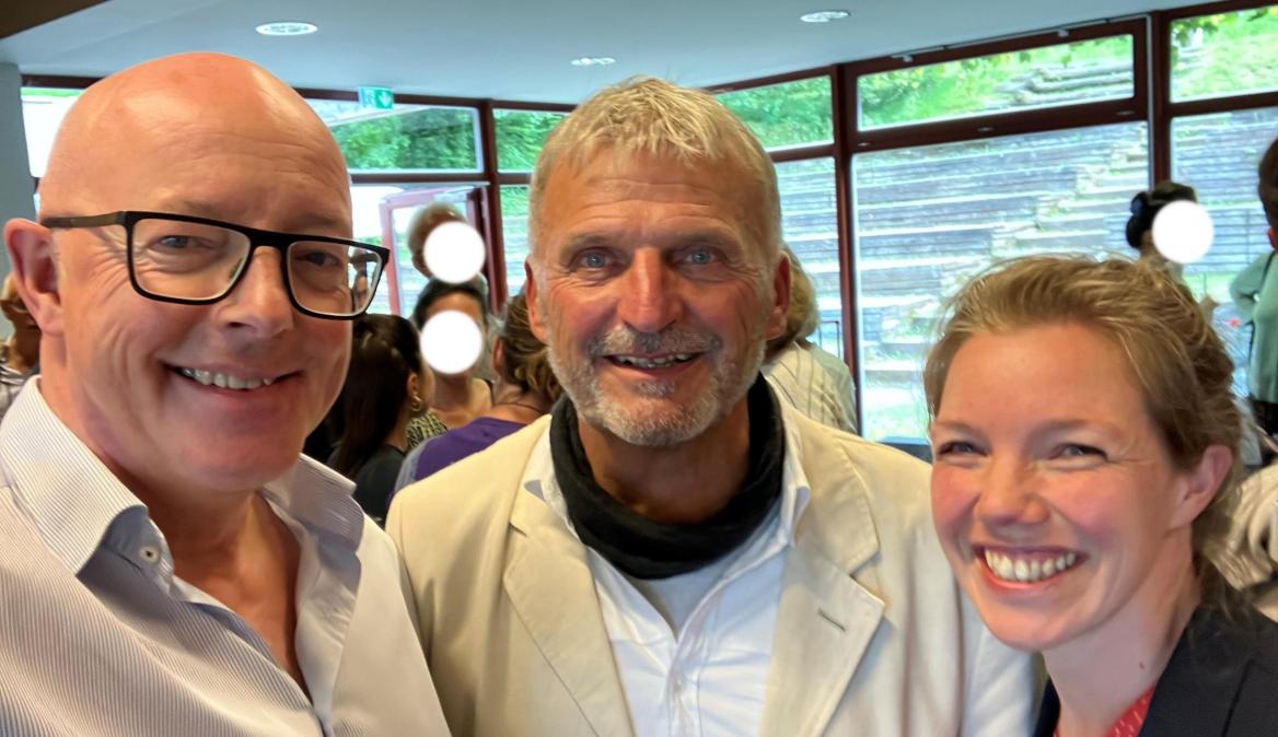 Helmut Roemer, Klaus Limberger, Annika Beutel lachen in die Kamera