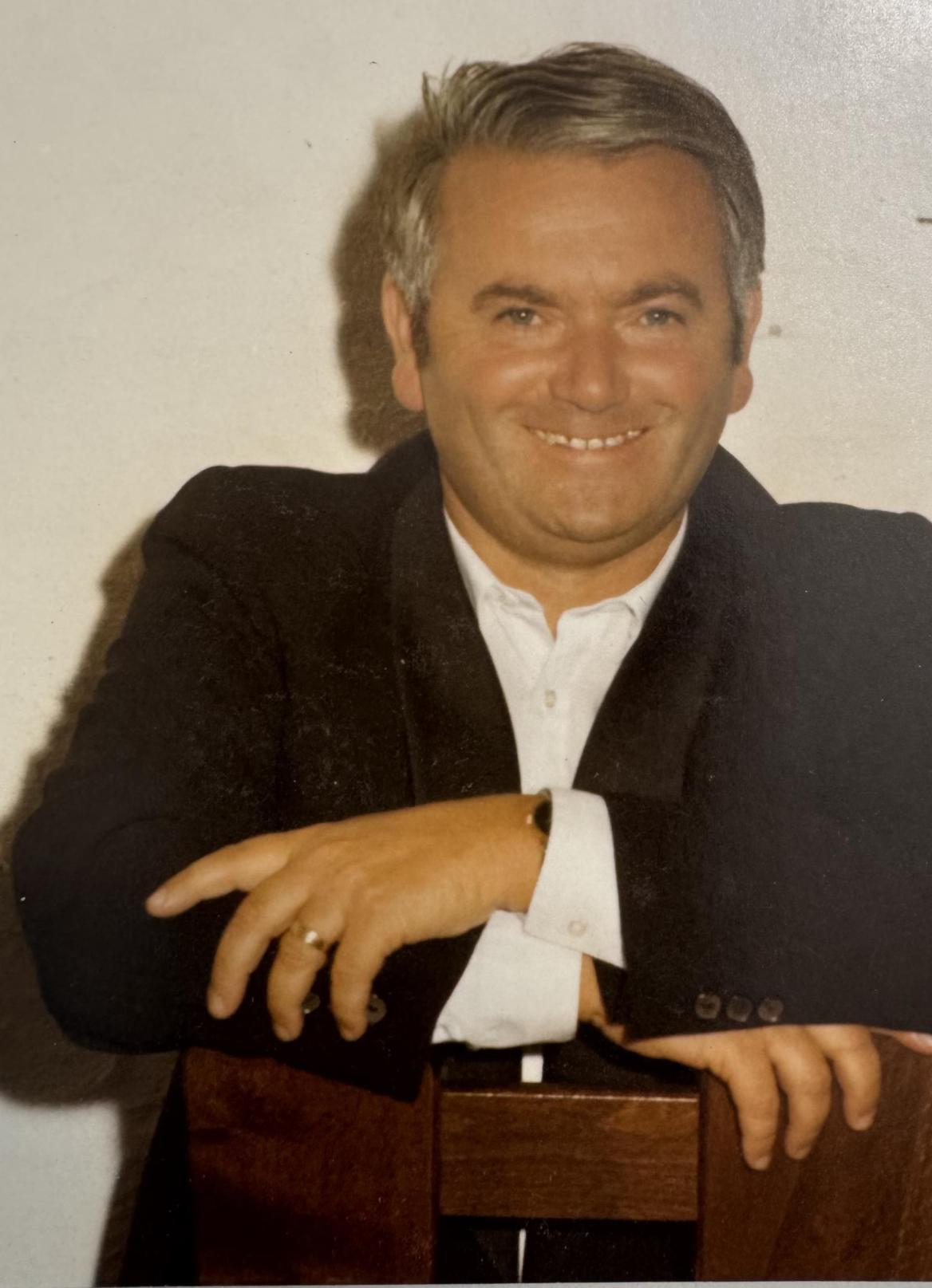 Stefan Karolus (1933-2025)