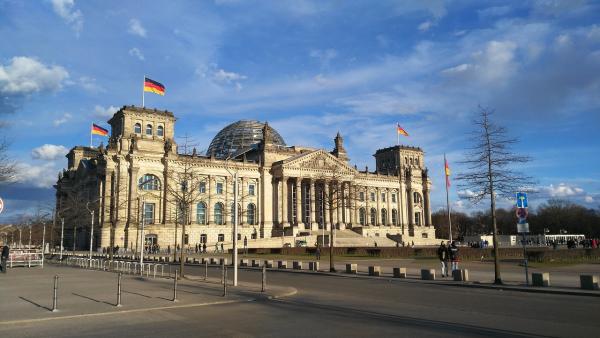 Großes Gebäude